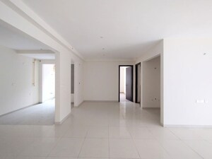 Room in 5 BHK Apartment at Incor Carmel Heights, Whitefield – for Sale