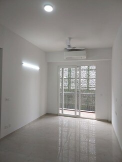 2.5 BHK + Basement Builder Floor For Rent in Smart World Orchard
