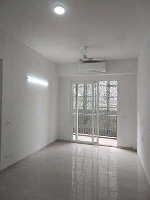 2.5 BHK Builder Floor For Rent in Smart World Orchard, Sector 61