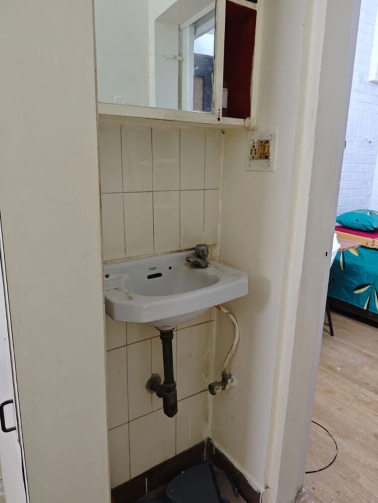 Bathroom, goregaon east Pg For Boys & Girls In Goregaon East 10622051