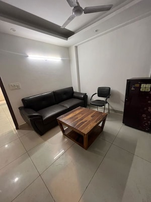 Living Room in 3 BHK Builder Floor at Sector 52 – for Rent