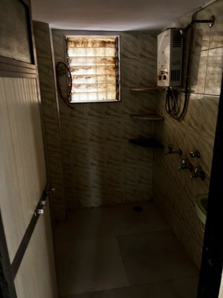 Bathroom, vijay-park 1 Bedroom 420 Sq.Ft. Apartment In Kasarvadavali Thane 10622068