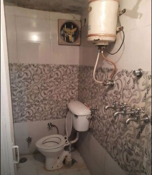 Bathroom in 1 RK Builder Floor at Sector 47 – for Rent