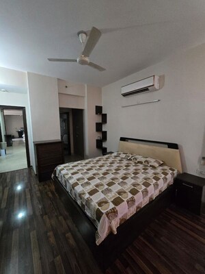 Bedroom in 3 BHK Apartment at Spaze Privy, Sector 72 – for Rent