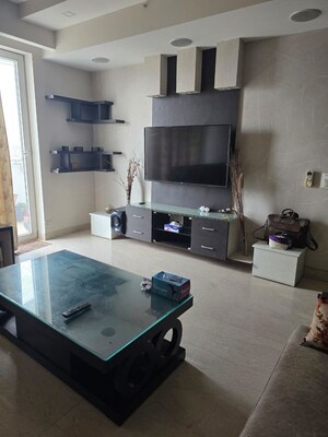 Team Area in 3 BHK Apartment at Spaze Privy, Sector 72 – for Rent