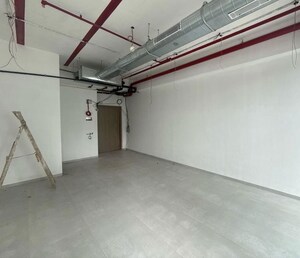 Room in  Office Space at Worli – for Rent