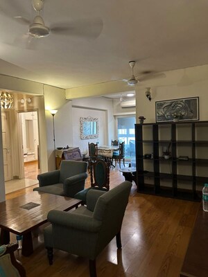 Living Room in 2 BHK Apartment at Mayur Vihar – for Rent