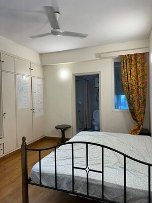 Bedroom in 2 BHK Apartment at Mayur Vihar – for Rent