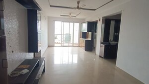 Room in 2.5 BHK Apartment at Indu Fortune Fields Annexe, Hi Tech City – for Rent