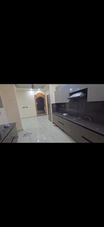4 BHK + Servant Room 380 Sq.Yd. Builder Floor in Green Fields Colony