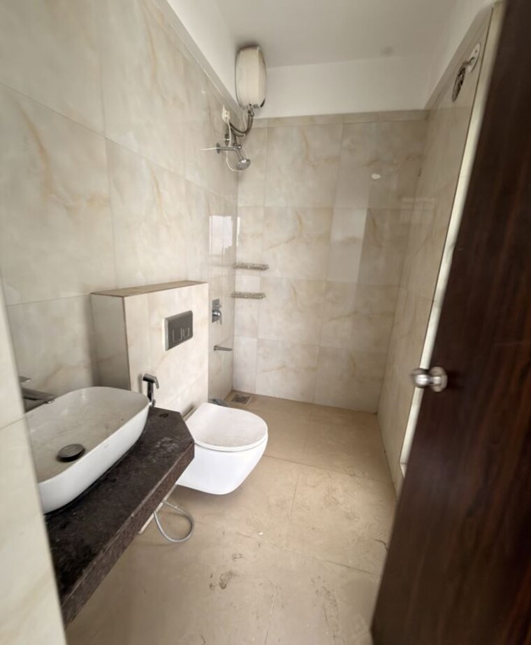 Bathroom, raymond-ten-x-habitat 2 Bedroom 850 Sq.Ft. Apartment In Pokhran Road No Two Thane 10618905
