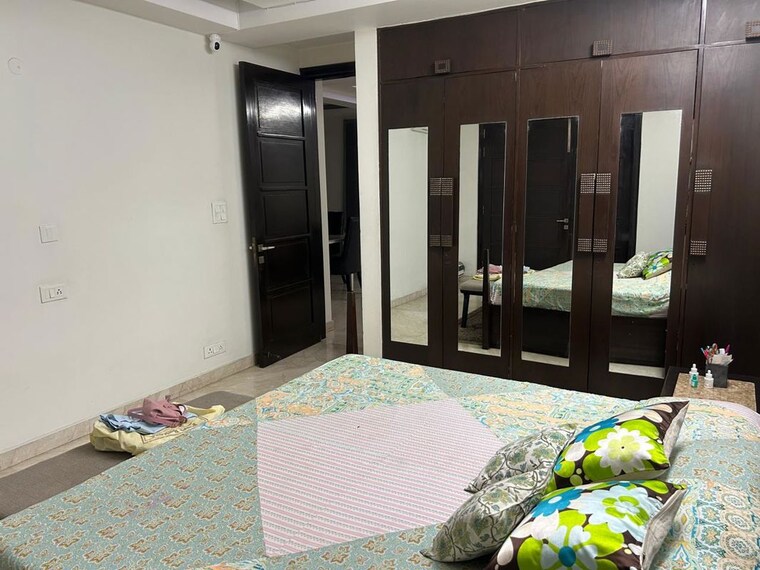 Bedroom, new friends colony 4 Bedroom 300 Sq.Yd. Builder Floor In New Friends Colony Delhi 10622211