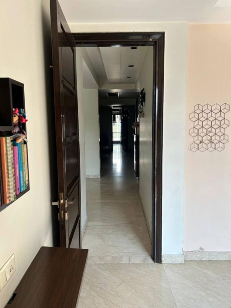 undefined, new friends colony 4 Bedroom 300 Sq.Yd. Builder Floor In New Friends Colony Delhi 10622211