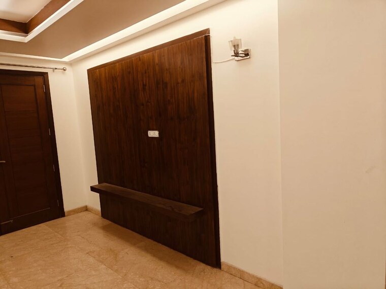 Room, new friends colony 4 Bedroom 516 Sq.Yd. Builder Floor In New Friends Colony Delhi 10622217