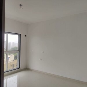 Room in 2 BHK Apartment at Dem Phoenix, Malad East – for Rent