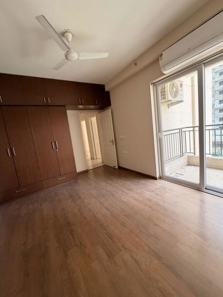 Room, sector 23 2 Bedroom 1250 Sq.Ft. Builder Floor In Sector 23 Gurgaon 10622305