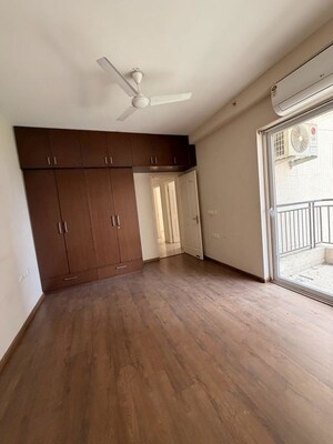 Room in 2 BHK Builder Floor at Sector 23 – for Rent