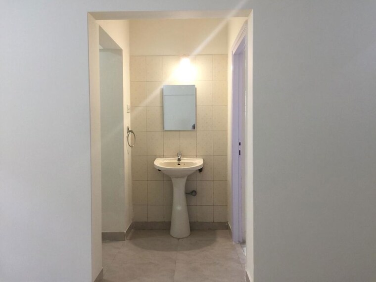 Bathroom, royal-classic-co-op-society 2 Bedroom 1017 Sq.Ft. Apartment In Andheri West Mumbai 10603793