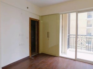 Room in 2 BHK Apartment at Prateek Grand City, Siddharth Vihar – for Rent