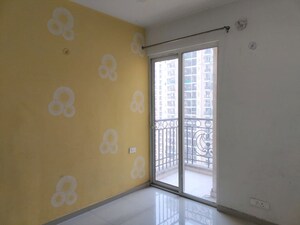 Room in 2 BHK Apartment at Prateek Grand City, Siddharth Vihar – for Rent