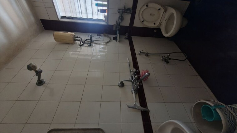 Bathroom, ashok-vihar-chs 1 Bedroom 590 Sq.Ft. Apartment In Marol Mumbai 10622360
