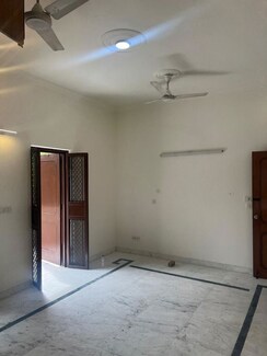 3 BHK + Prayer Room Villa For Rent in Sector 40