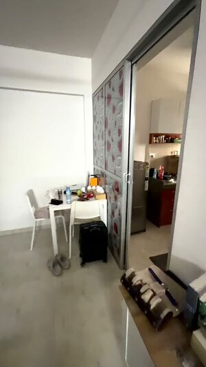 Team Area in 2 BHK Apartment at Platinum Life, Andheri West – for Rent