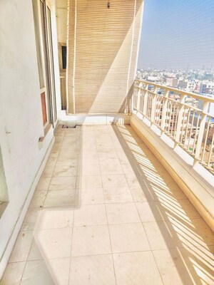 Balcony in 2 BHK Builder Floor at Sector 21 – for Rent