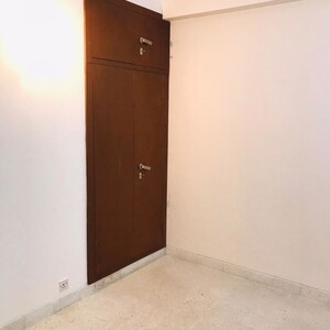 Room in 2 BHK Builder Floor at Sector 21 – for Rent