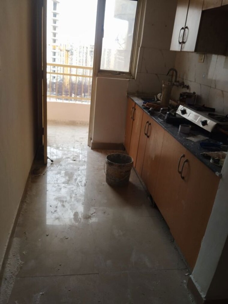 Kitchen, aims-golf-city 2.5 Bedroom 950 Sq.Ft. Apartment In Sector 75 Noida 10622450