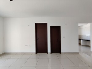 Room in 2 BHK Apartment at Mana Macasa Emerald, Choodasandra – for Sale