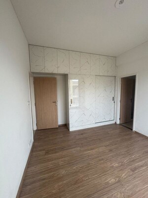 Room in 2 BHK Builder Floor at Sector 22 – for Rent