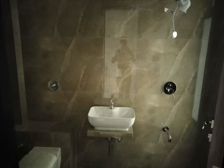 Bathroom, chandak-stella 3 Bedroom 881 Sq.Ft. Apartment In Goregaon West Mumbai 10622478