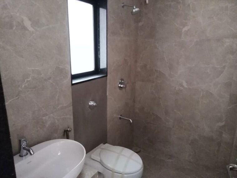 Bathroom, chandak-stella 3 Bedroom 881 Sq.Ft. Apartment In Goregaon West Mumbai 10622478