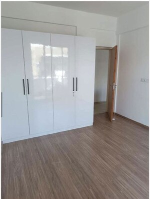 Room in 2 BHK Builder Floor at Sector 22 – for Rent