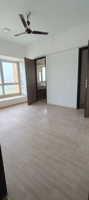 3 BHK Apartment For Rent in DB Woods, Goregaon East