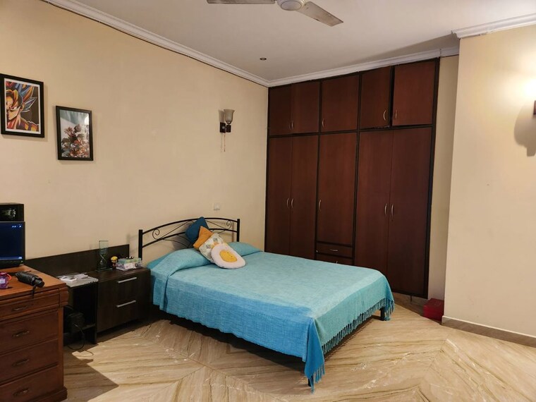 Bedroom, unitech-uniworld-gardens 3.5 Bedroom 1450 Sq.Ft. Builder Floor In Sector 47 Gurgaon 10622542