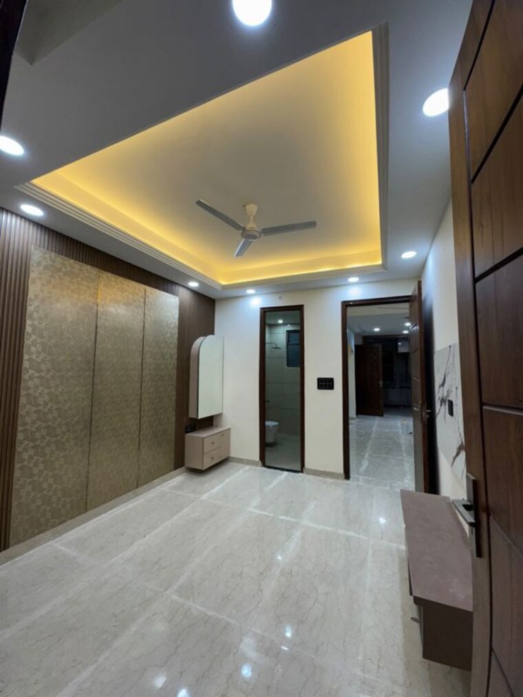 Bedroom, puri-kohinoor-emporium 3 Bedroom 140 Sq.Yd. Builder Floor In Sector 89 Faridabad 10622532