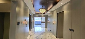 Room in 3 BHK Builder Floor at Sector 21 – for Rent