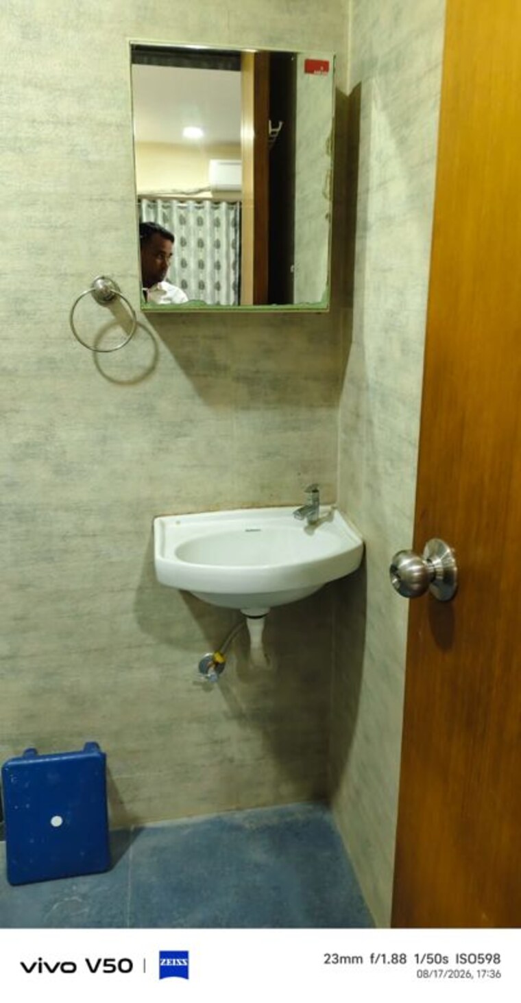 Bathroom, the-heights 2 Bedroom 750 Sq.Ft. Apartment In Andheri East Mumbai 10622555