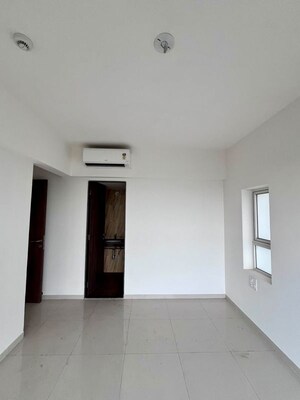 Room in 2 BHK Apartment at Lodha Amara, Kolshet Road – for Sale