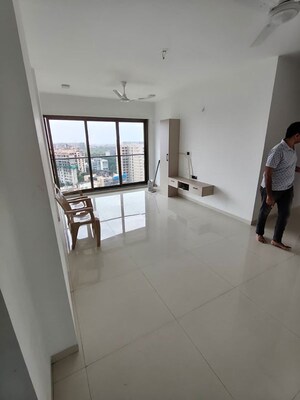 1 BHK Apartment For Rent in Veena Synergy, Andheri East