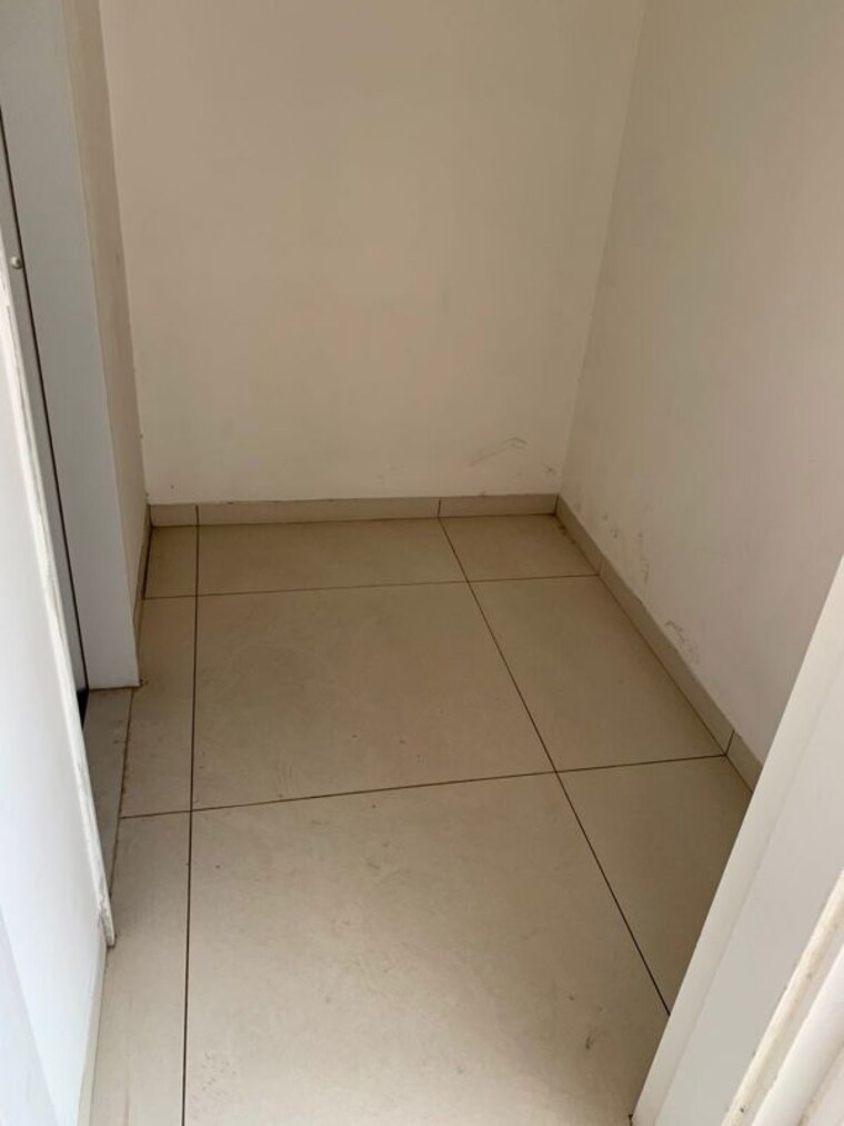 Bathroom, eshanti-elegance 4 Bedroom 1650 Sq.Ft. Apartment In Vasna Bhayli Road Vadodara 10622571