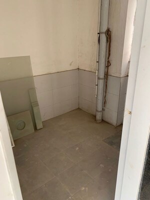 Bathroom in 4 BHK Apartment at Eshanti Elegance, Vasna Bhayli Road – for Sale