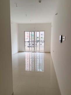 2 BHK Apartment For Rent in K Raheja Sterling