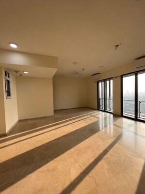 Room in 4 BHK Apartment at Dosti Eastern Bay Phase 2, Wadala – for Sale