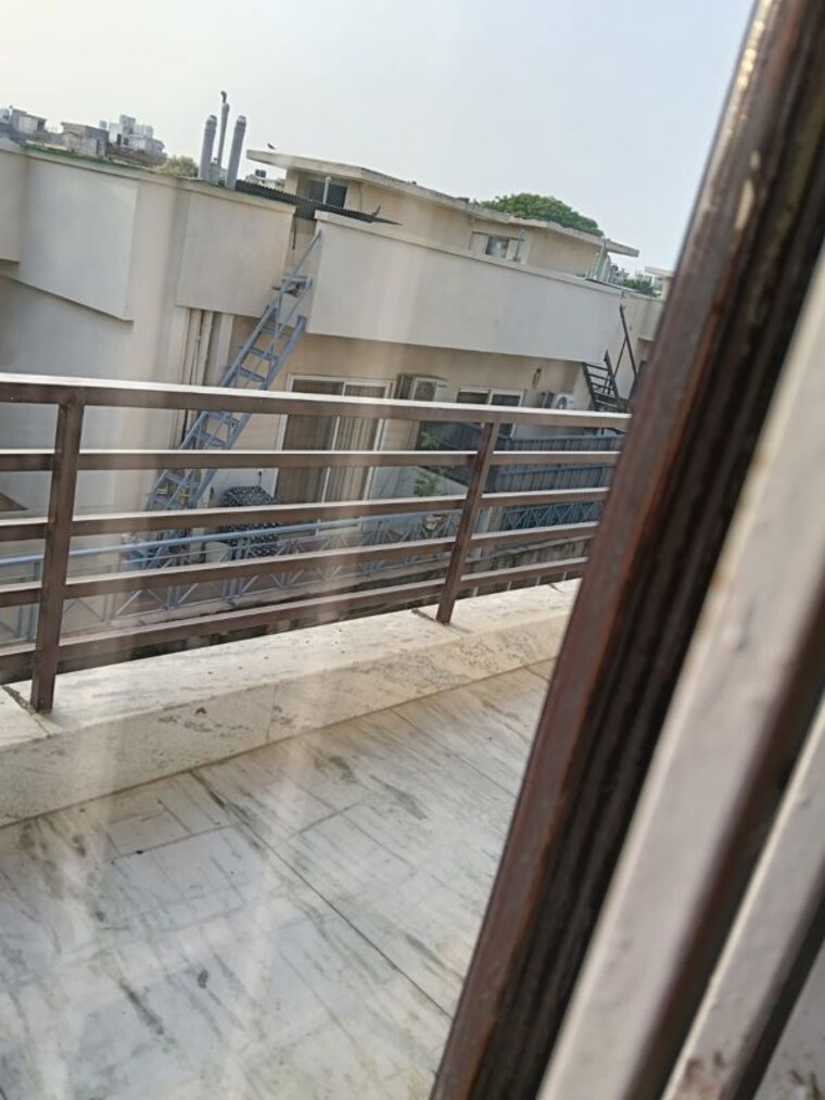 Balcony, sushant lok i 2 Bedroom 1208 Sq.Ft. Builder Floor In Sushant Lok I Gurgaon 10622607