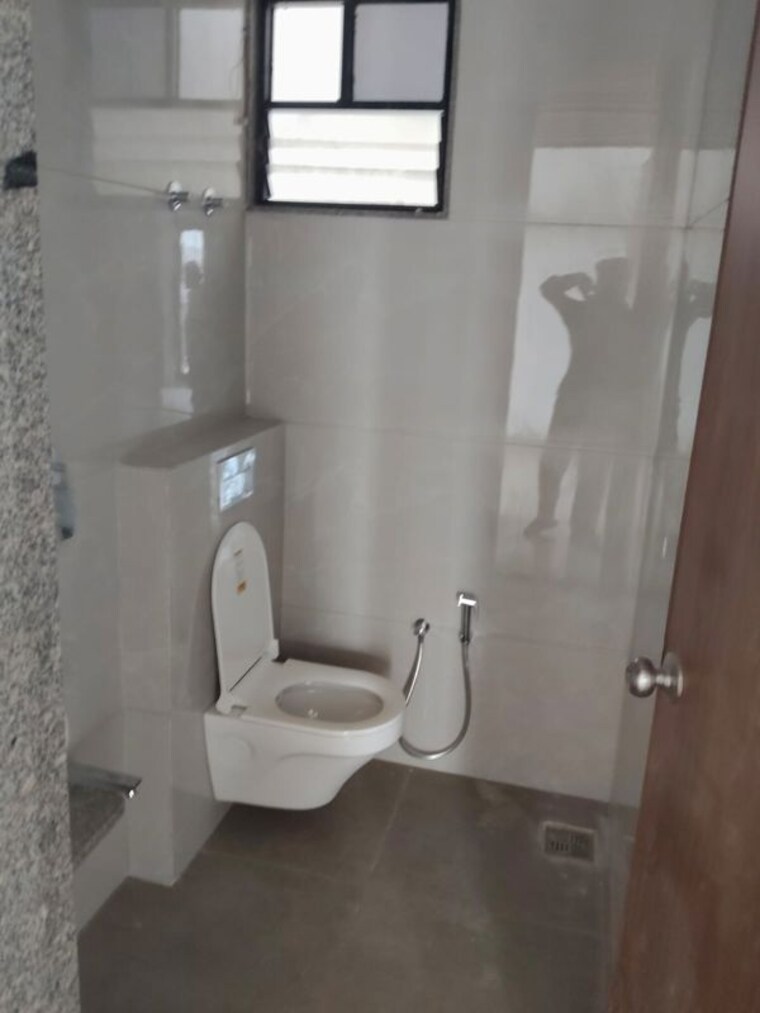 Bathroom, thaltej 3 Bedroom 2400 Sq.Ft. Apartment In Thaltej Ahmedabad 10622605