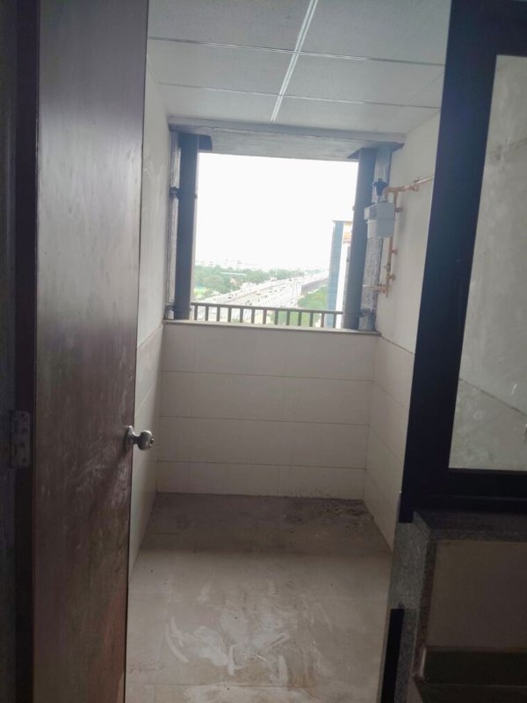 Bathroom, thaltej 3 Bedroom 2400 Sq.Ft. Apartment In Thaltej Ahmedabad 10622605