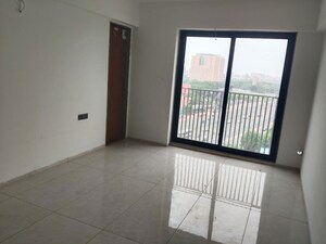 Room in 3 BHK Apartment at Thaltej – for Rent
